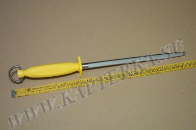 Профессиональный мусат. Название производителя: Professional Sharpening Steel.  Желтая ручка, артикул P206. Общая длина мусата - около 415мм. Длина рабочей части - 240мм. Диаметр около ручки -13мм. Диаметр в конце - 10мм.