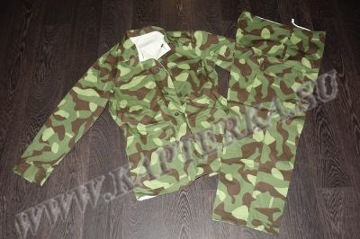 Финский армейский полевой двухсторонний (зима-лето) камуфлированный костюм. Камуфляж M62 pattern.